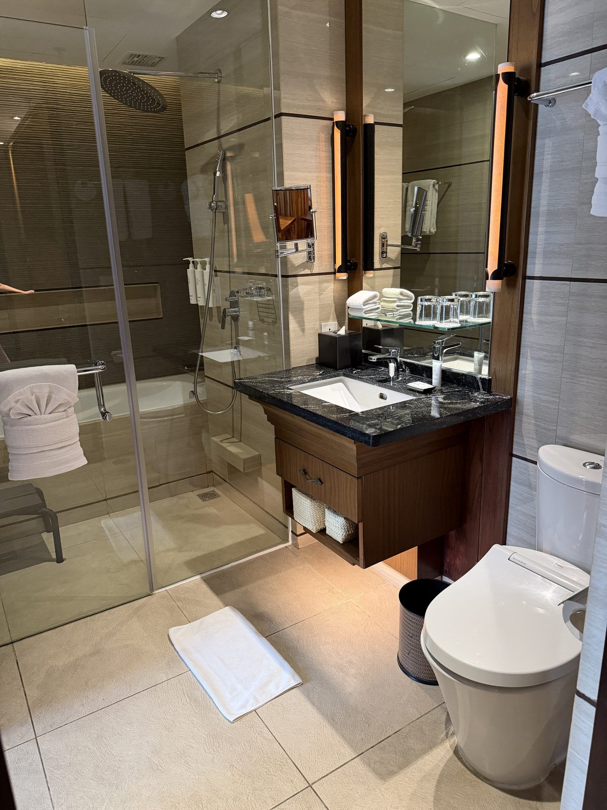 メインバスルーム