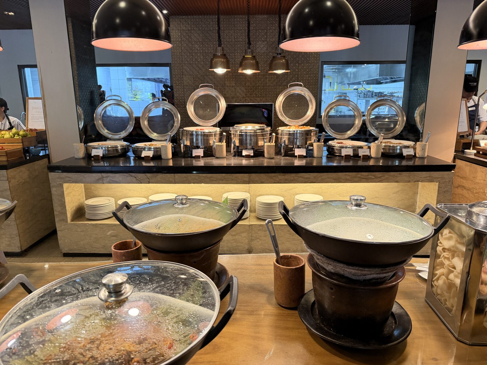 ホットミール。スープやカレーなど