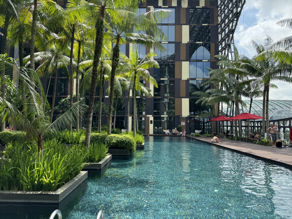 クラウンプラザ チャンギエアポートの屋外プール