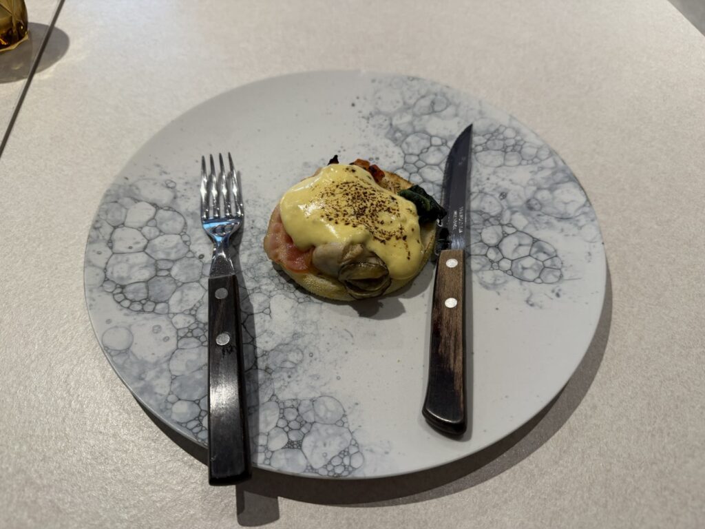 クインテッサホテル広島銀山町の朝食エッグベネディクト