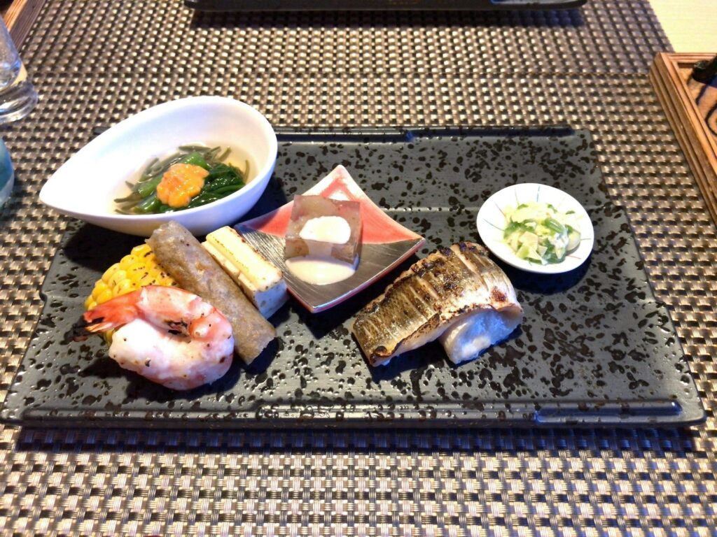 箱根湯宿 然-ZEN- 夕食の焼き物の盛り合わせ