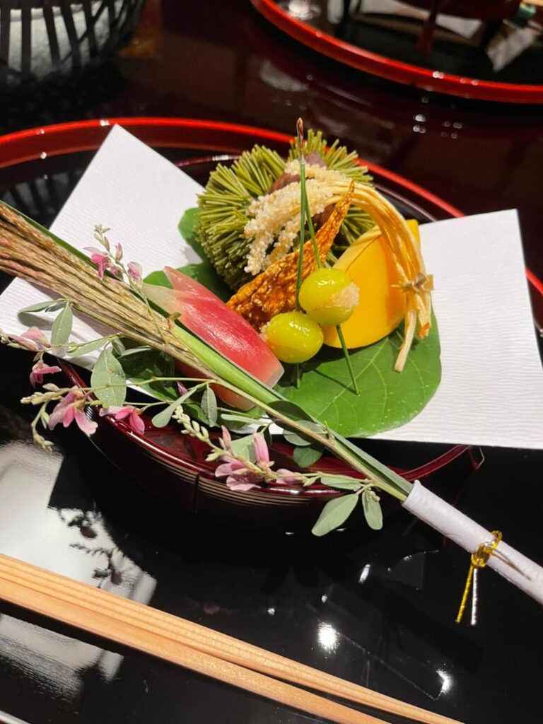山荘 京大和の銀杏や稲穂をあしらった秋の料理